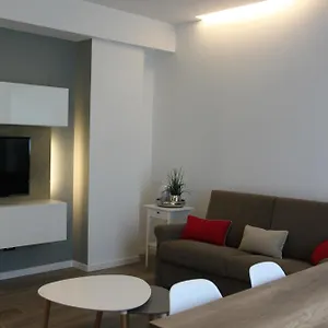 Calla, Calluna & Gardenia Apartment